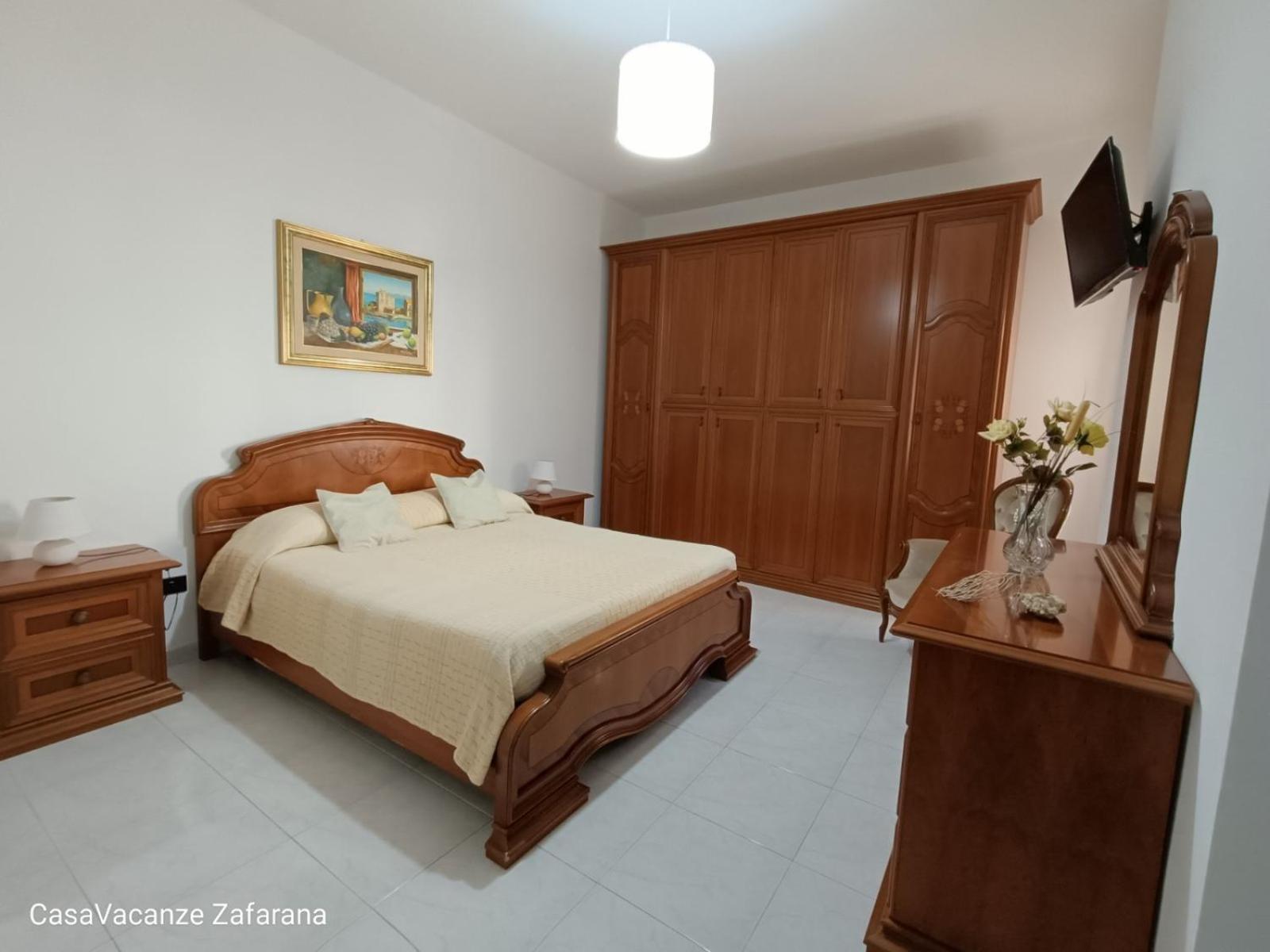 Zafarana Santa Flavia